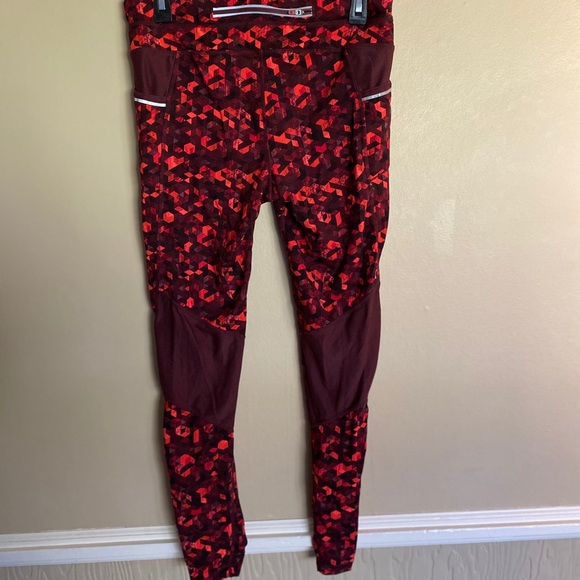 Red patterned Athleta leggings - Picture 4 of 4